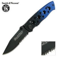 SWCK111S - Smith &amp; Wesson Extreme Ops Tactical Serrated Pocket Knife - SWCK111S