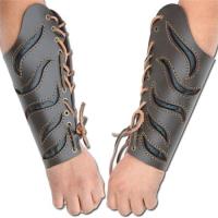 IN6101 - Assassins Creed Altair Leather Medieval Bracer Set