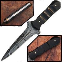 DM-2126 - Custom Made Damascus Steel Hunting Knife (Buffalo Horn Handle)