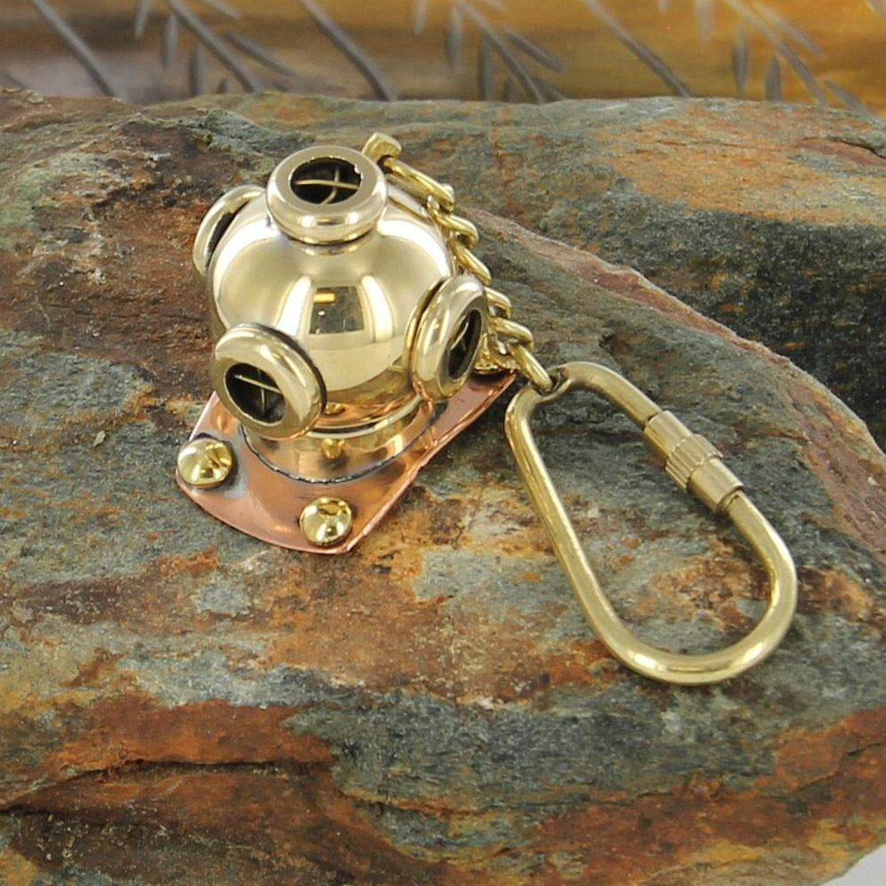 Mark V Diving Helmet Keychain